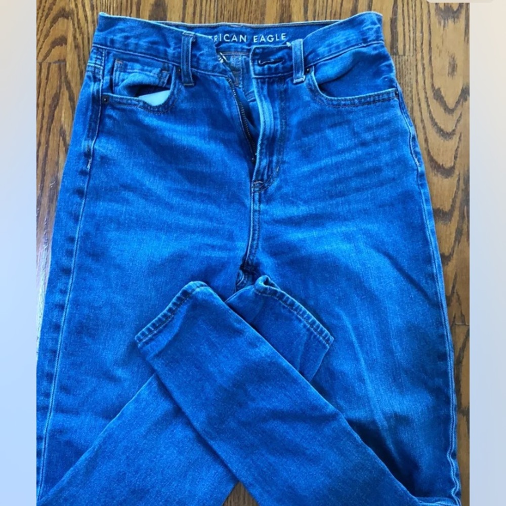 AMERICAN EAGLE Ladies Mom Jeans - Size 0